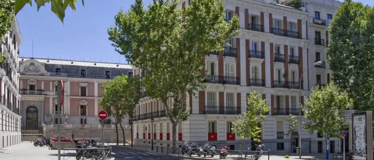 European School of Economics